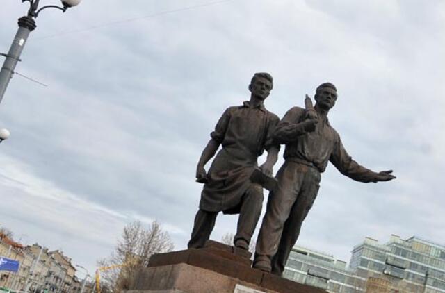 Sovetsko valdžia prašo Vilniaus savivaldybę perduoti Žaliojo tilto skulptūras