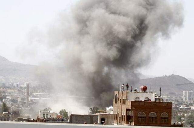 Saudo Arabijos koalicinės pajėgos Jemene atakavo vestuvininkus, žuvo daugiau kaip 100 žmonių