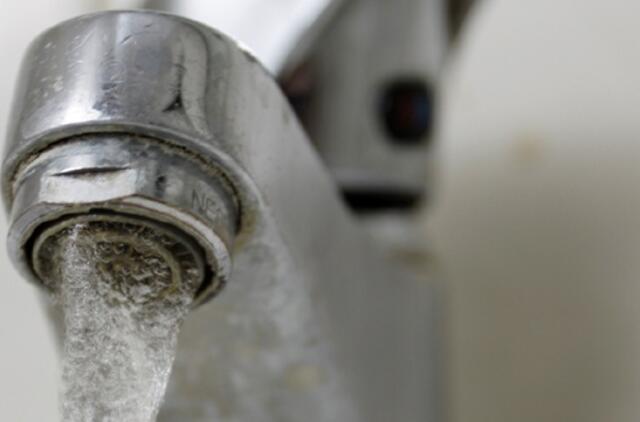 Miesto centre bus nutrauktas karšto vandens tiekimas