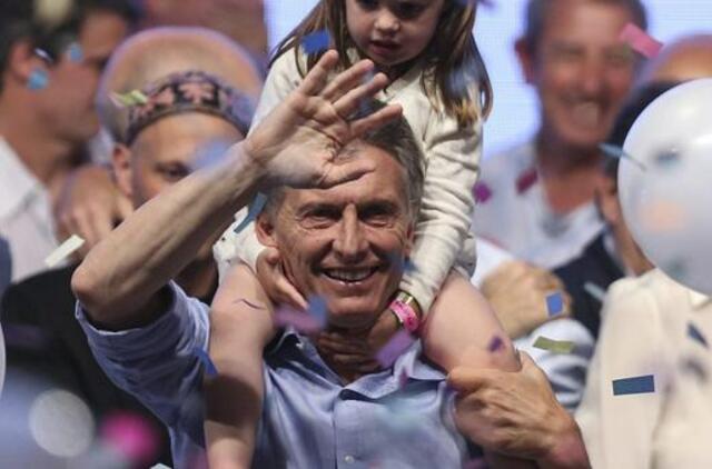 Argentinoje prezidento rinkimus laimėjo konservatorius Maurisijus Makris