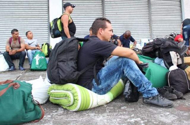Kosta Rikoje įstrigusiems Kubos migrantams bus leista tęsti kelionę į JAV