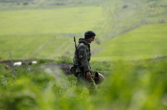 Azerbaidžanas kaltina Armėnijos pajėgas per 24 valandas 110 kartų pažeidus paliaubas