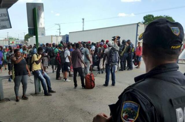 Į Kostą Riką bandė įsiveržti per 1 000 Kubos migrantų
