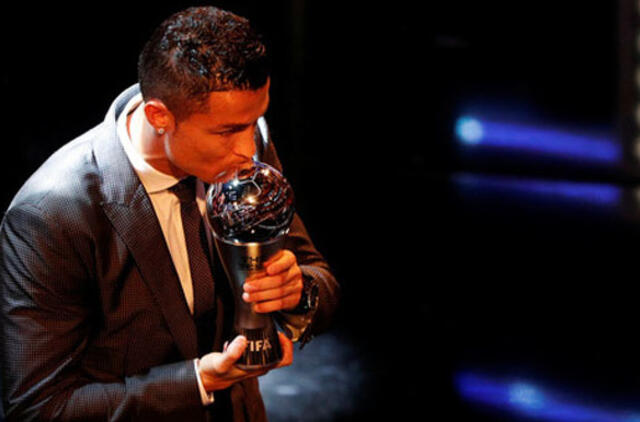 Geriausiu pasaulio futbolininku išrinktas portugalas Cristiano Ronaldo