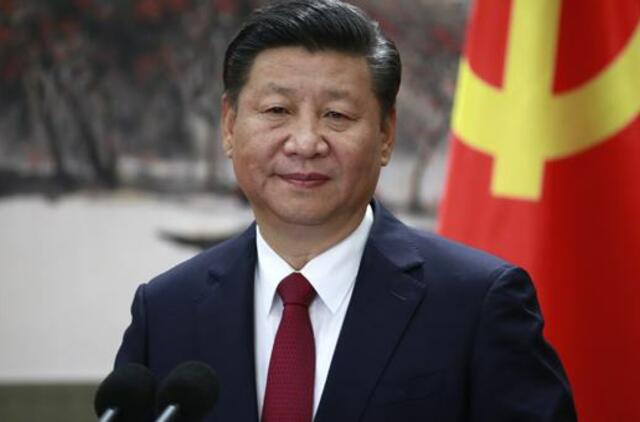Si Dzinpingas prisaikdintas trečiajai Kinijos prezidento kadencijai 
