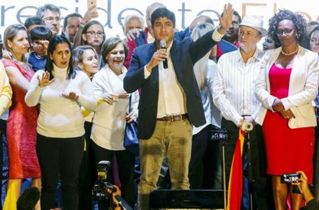 Kosta Rika išsirinko prezidentą - buvusį žurnalistą ir roko atlikėją
