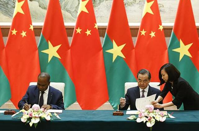 Burkina Fasas užmezgė diplomatinius santykius su Kinija