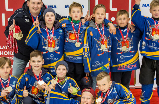 Latvijos čempionais tapę Klaipėdos jaunieji ledo ritulininkai perrašė kaimynų ledo ritulio istoriją