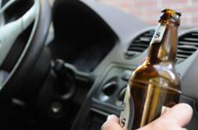 Alkoholio vartojimo ir vairavimo derinimo įpročiai per metus pasikeitė nedaug