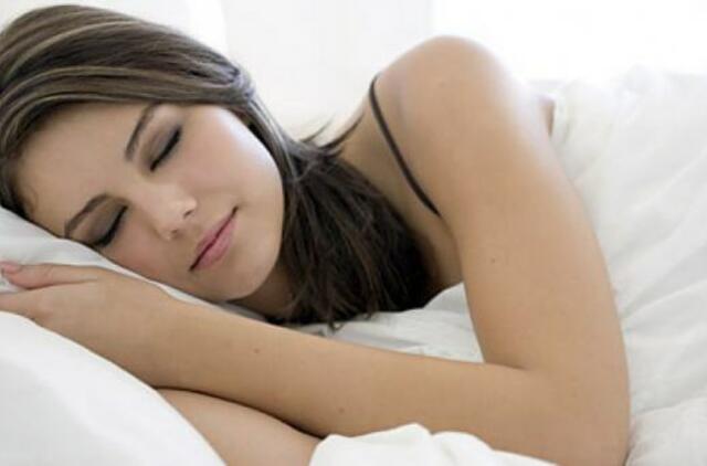 Tyrimai atskleidė, kad moterims reikia daugiau miego nei vyrams