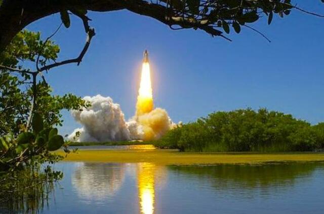 JAV ruošiamasi „SpaceX“ raketos paleidimui