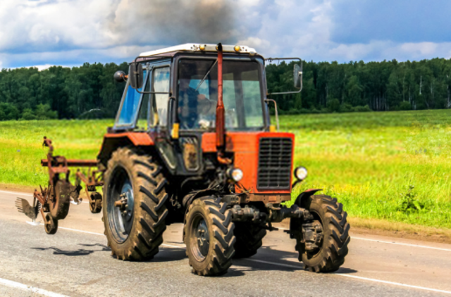 Traktorių "Belarus" į Kretingą vairavo dešimtmetis berniukas