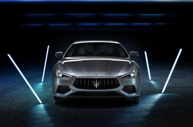 „Ghibli Hybrid“ – „Maserati“ naujiena, keičianti įmonės istoriją