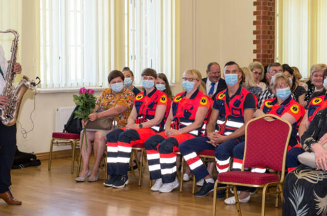 Klaipėdos regiono medikams - medaliai už kovą su koronavirusu