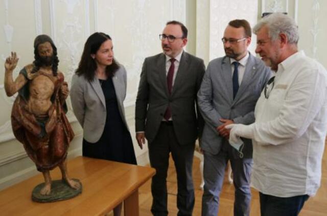 Unikalią į Lietuvą sugrąžintą kultūros vertybę saugos Lietuvos nacionalinis dailės muziejus