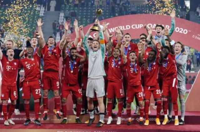 Miuncheno „Bayern“ savo trofėjų kolekciją papildė dar viena taure